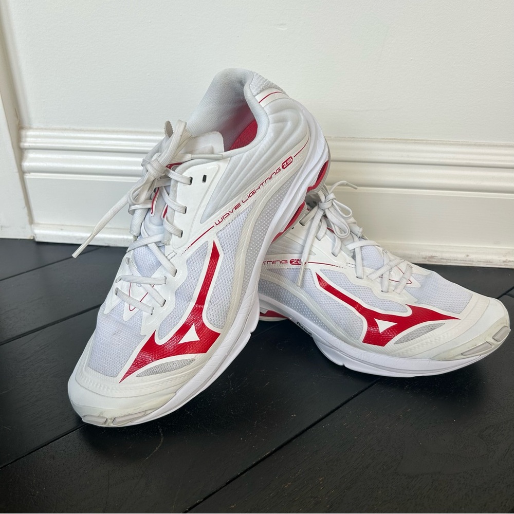 Mizuno White and Red Volleyball sneakers